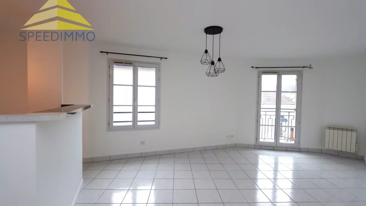 appartement 2 pièces 50 m2 à louer à Mandres-les-Roses (94520)