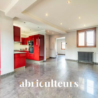 Maison 8 pièces 177 m²