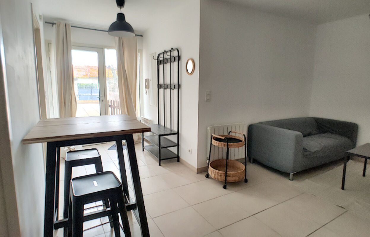 appartement 2 pièces 34 m2 à louer à Eyragues (13630)