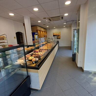 Commerce  530000 €