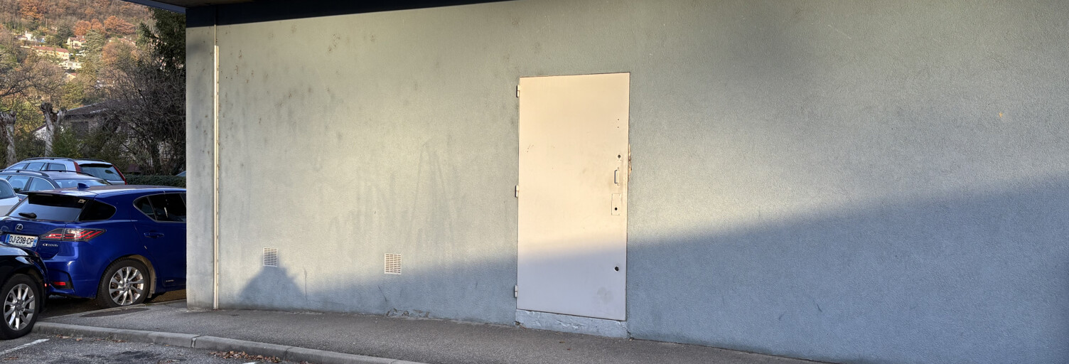 Local industriel  200 m² à vendre à Seyssinet-Pariset (38170)