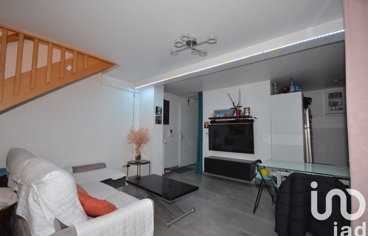 appartement 3 pièces 59 m2 à vendre à Corbeil-Essonnes (91100)