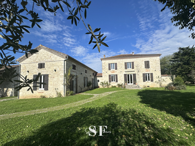NORD AGEN - ENSEMBLE IMMOBILIER AVEC 100 HA DE TERRES — photo du bien