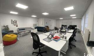 Bureau  170 m² à louer à Saint-Jacques-de-la-Lande (35136)