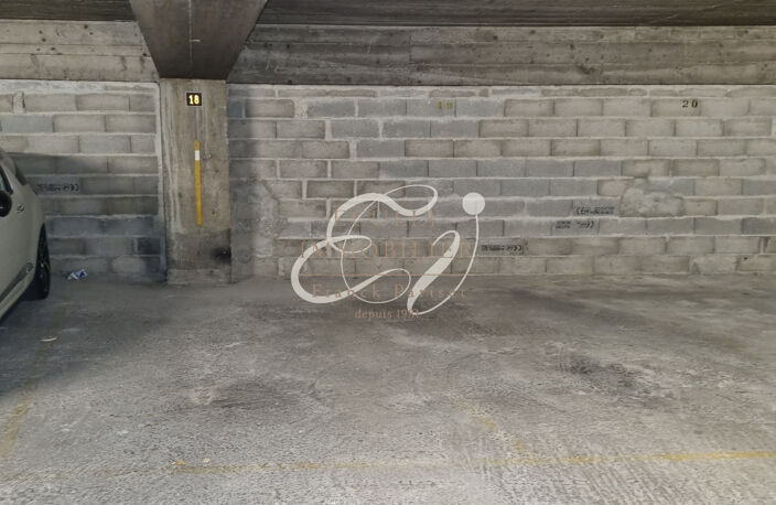 VENTE LYON 69004 - PARKING INTERIEUR EN SOUS-SOL DANS COPROPRIETE GARAGES PROCHE HOPITAL CROIX-ROUSSE — photo 3