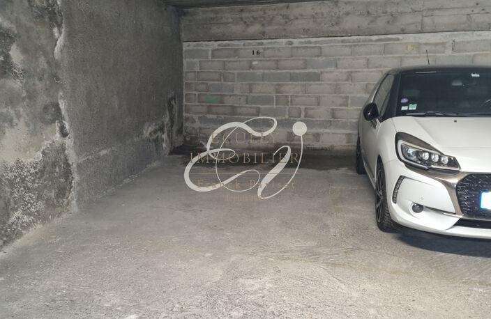 VENTE LYON 69004 - PARKING INTERIEUR EN SOUS-SOL DANS COPROPRIETE GARAGES PROCHE HOPITAL CROIX-ROUSSE — photo 4