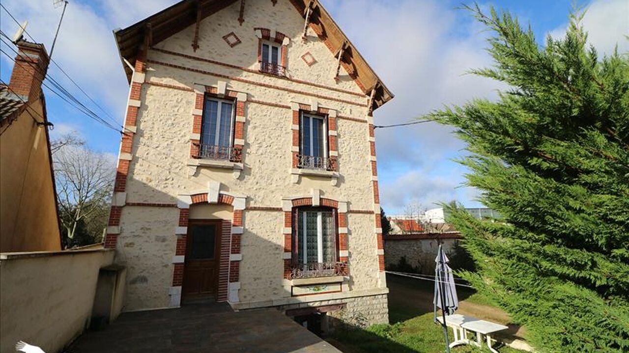 maison 10 pièces 282 m2 à vendre à Vierzon (18100)