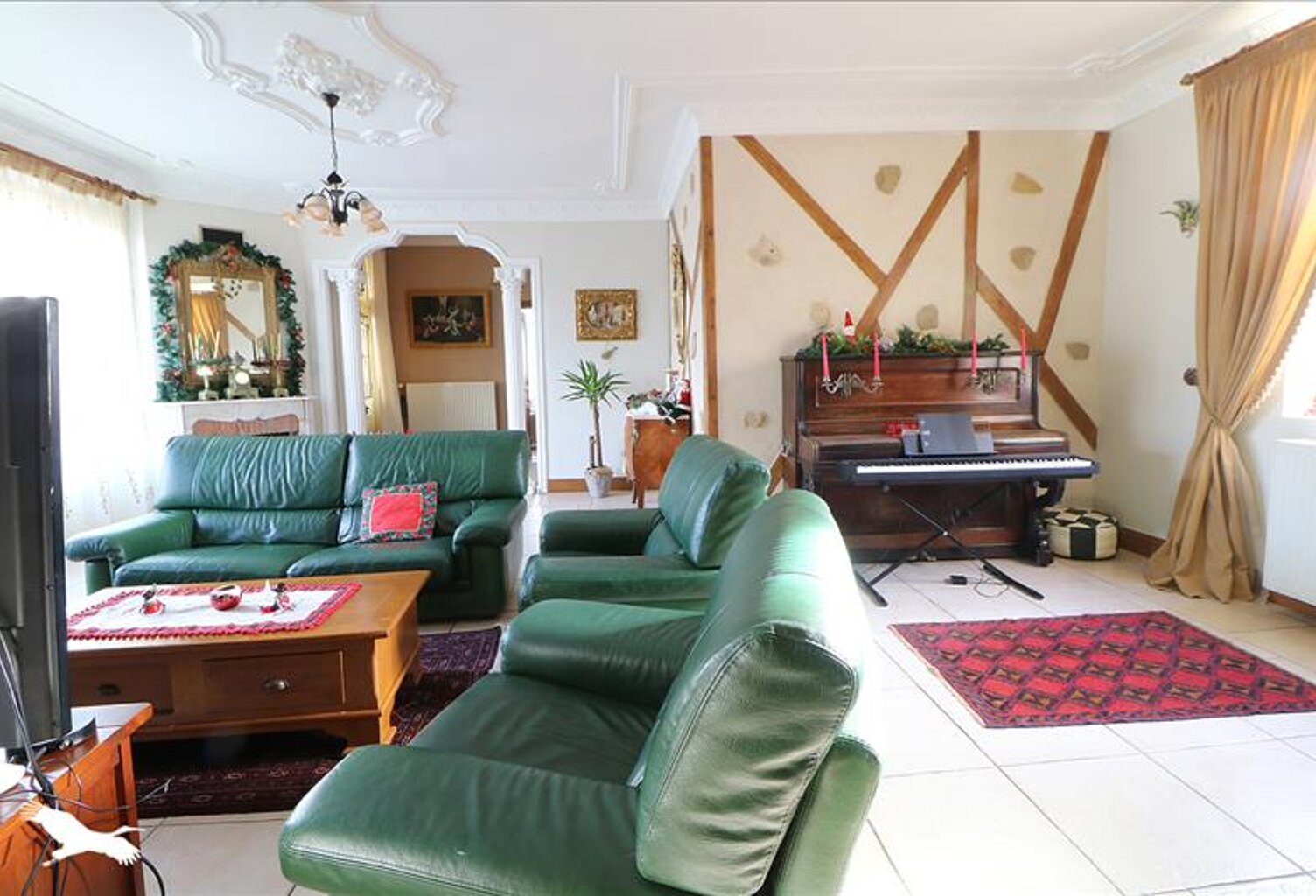 Maison en pierre de 10 pièces principales — photo 1