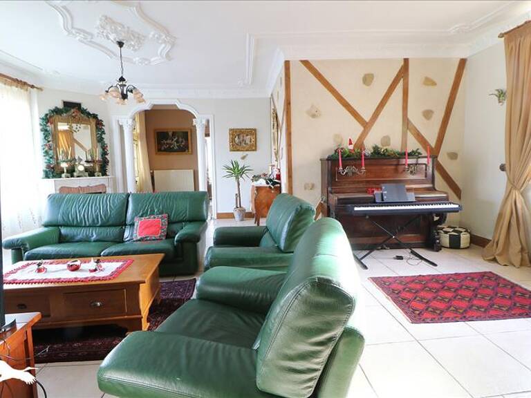 Maison en pierre de 10 pièces principales — photo 1
