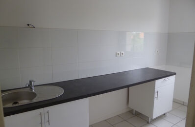 location appartement 700 € CC /mois à proximité de Saint-Côme-Et-Maruéjols (30870)