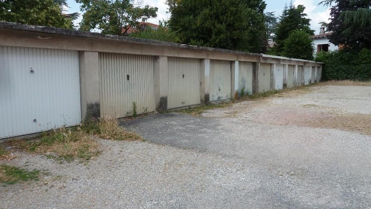 garage  pièces  m2 à louer à Romans-sur-Isère (26100)