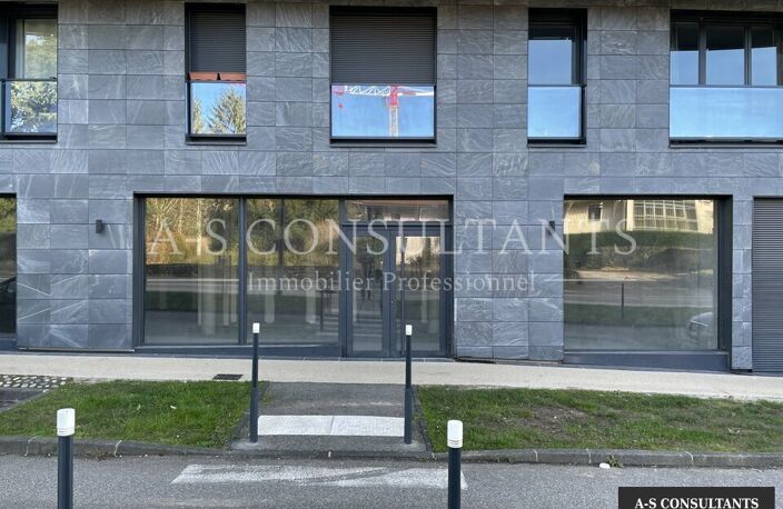 LOCAL PROFESSIONNEL à louer — photo 4