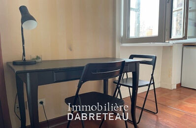 location appartement 550 € CC /mois à proximité de Saint-Pierre-la-Palud (69210)