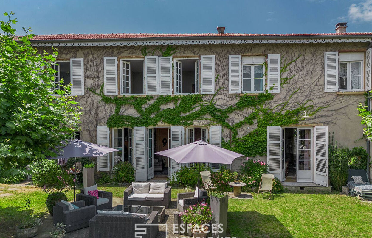 maison 8 pièces 194 m2 à vendre à Chaponost (69630)