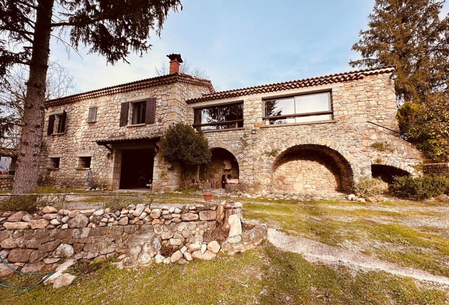 Mas en pierre à vendre — photo 1