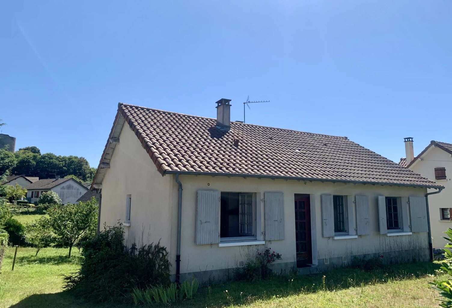 Maison à vendre à Chalus — photo 1