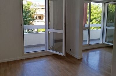 location appartement 995 € CC /mois à proximité de Blanquefort (33290)