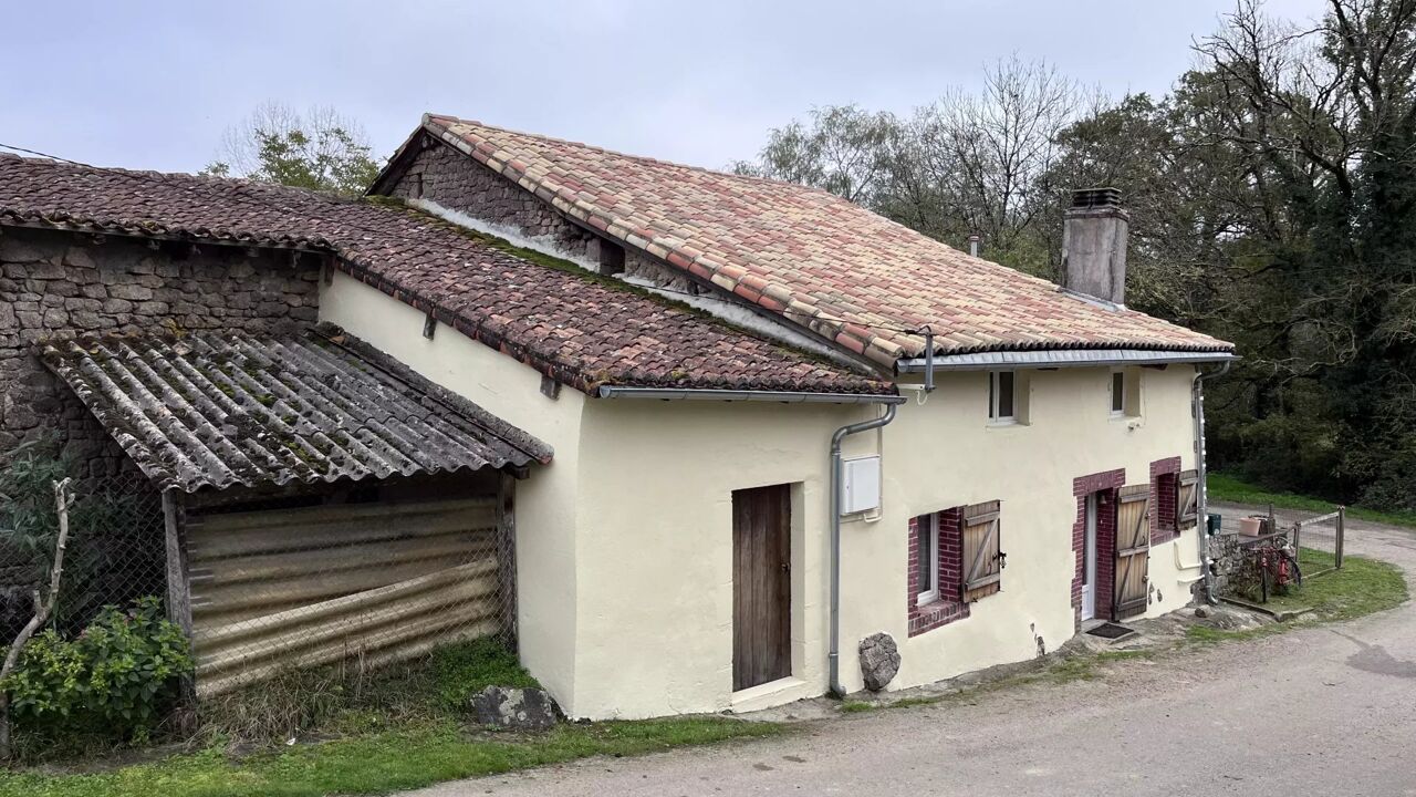 maison 2 pièces 55 m2 à vendre à Brillac (16500)