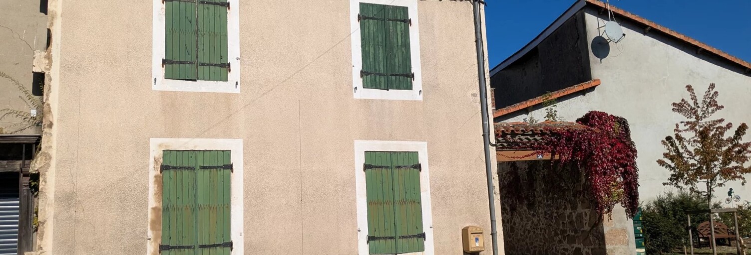 Immeuble  330 m² à vendre à Chabanais (16150)