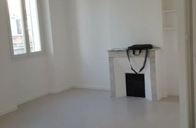 location appartement 700 € CC /mois à proximité de Simiane-Collongue (13109)