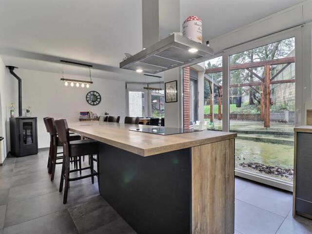 Maison +  appartement et hangar — photo du bien