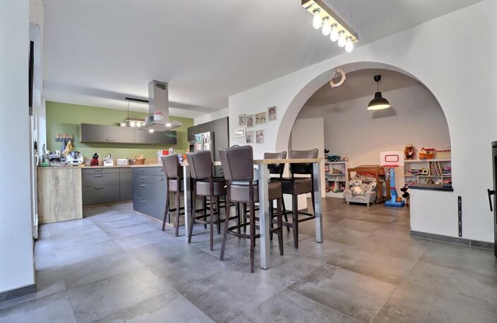 Maison +  appartement et hangar — photo 4