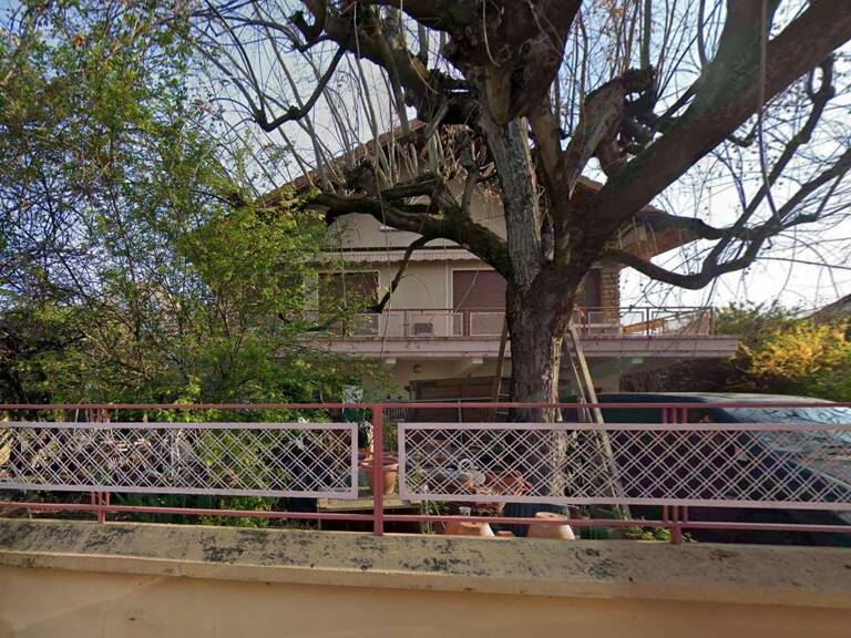 Maison Fort potentiel_Secteur ESSARTS Bron 69500 — photo 1