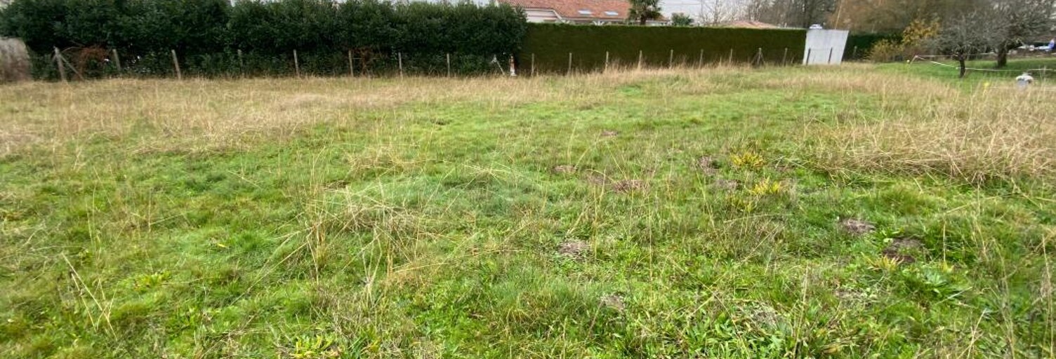 Terrain  2063 m² à vendre à Saint-Pierre-du-Mont (40280)