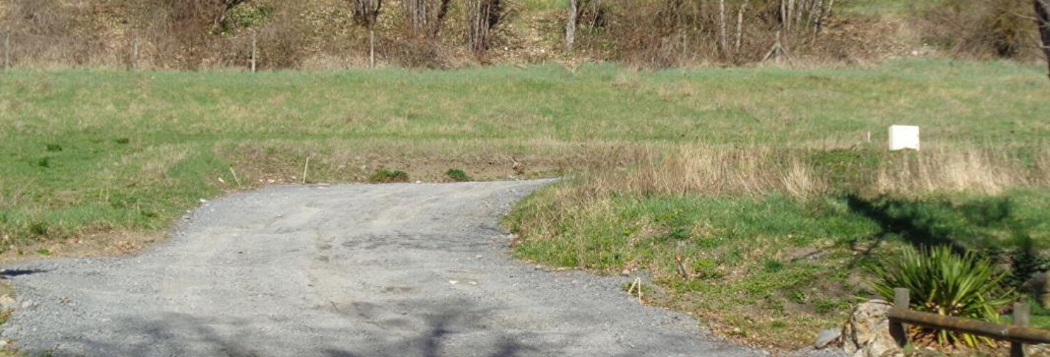 Terrain  599 m² à vendre à Saint-Germain-Laprade (43700)