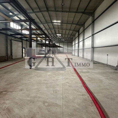 Local industriel 1200 m²