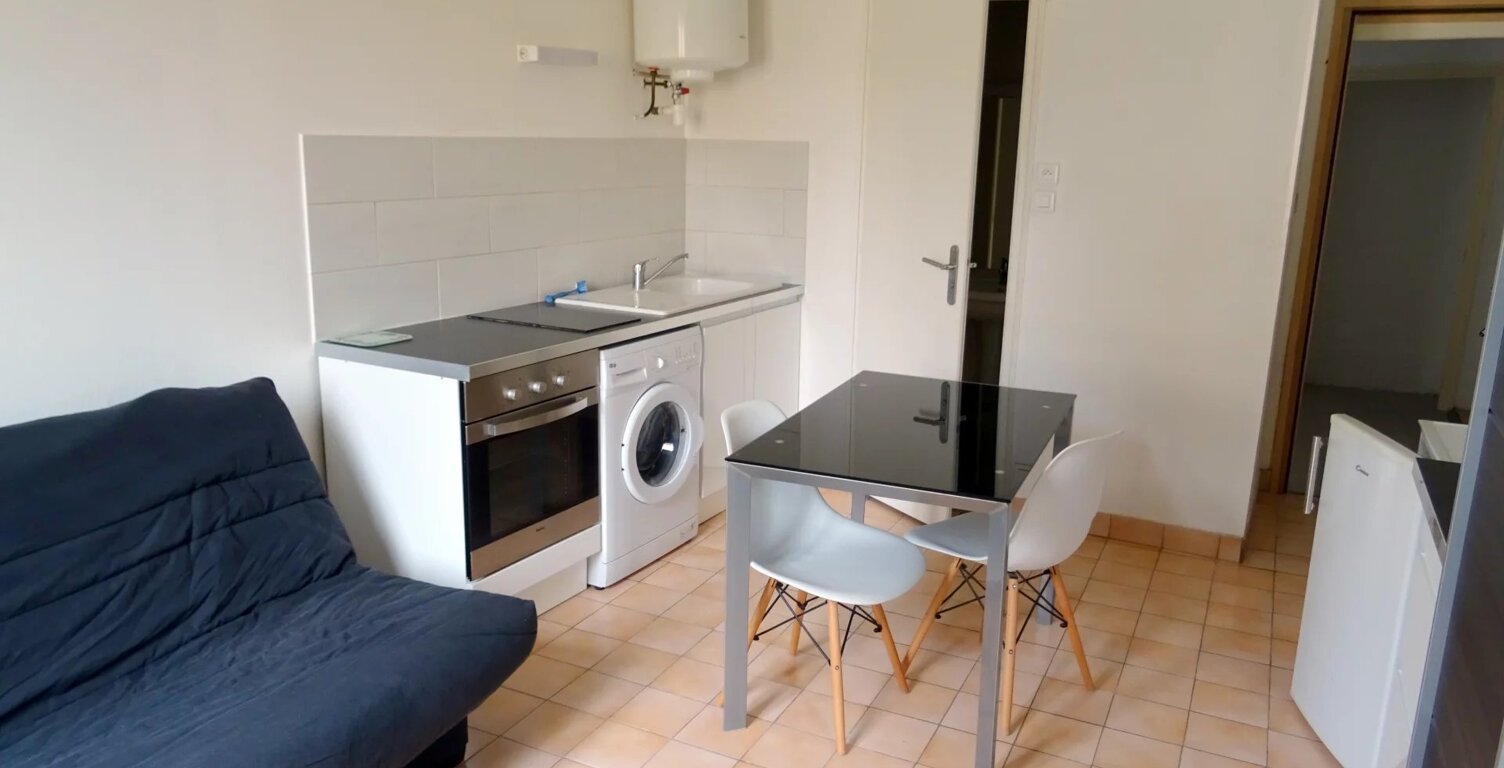 STUDIO de 20 m² à NIORT — photo 1