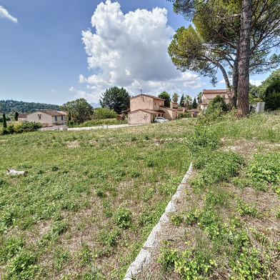 Terrain 650 m²