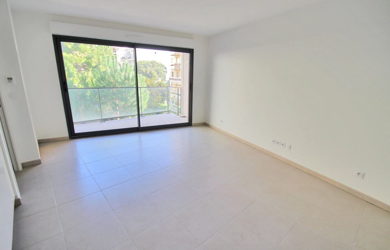 appartement 2 pièces 39 m2 à louer à Roquebrune-Cap-Martin (06190)