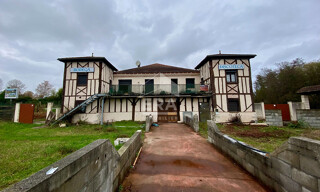 Immeuble  545 m² à vendre à Sauvagnon (64230)