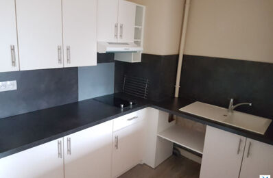 location appartement 569 € CC /mois à proximité de Le Houlme (76770)