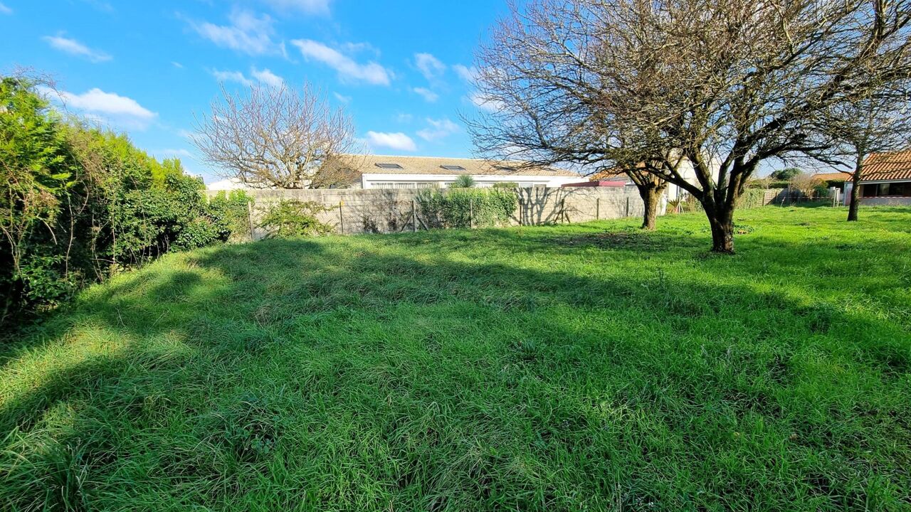 terrain  pièces 605 m2 à vendre à Salles-sur-Mer (17220)