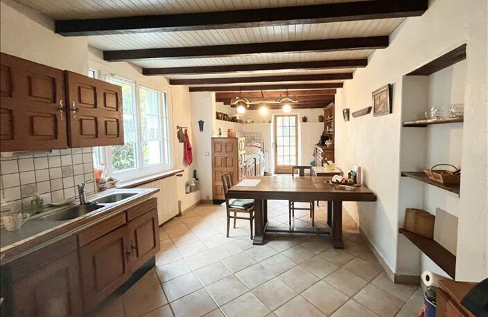 Maison en pierre de 6 pièces principales — photo 3