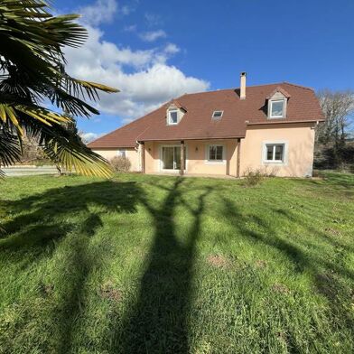 Maison 6 pièces 270300 €