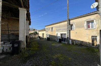 vente immeuble 233 200 € à proximité de Champagne-Vigny (16250)