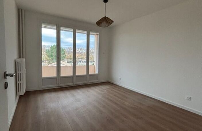 T4 — photo 4
