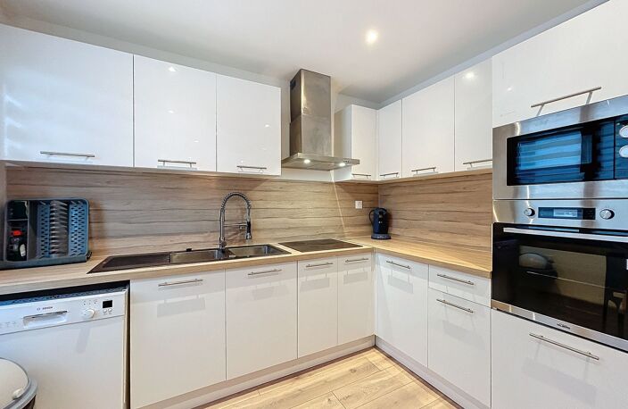 APPARTEMENT DE TYPE 4 - REFAIT À NEUF - PROCHE FUTUR NEOMA — photo 4