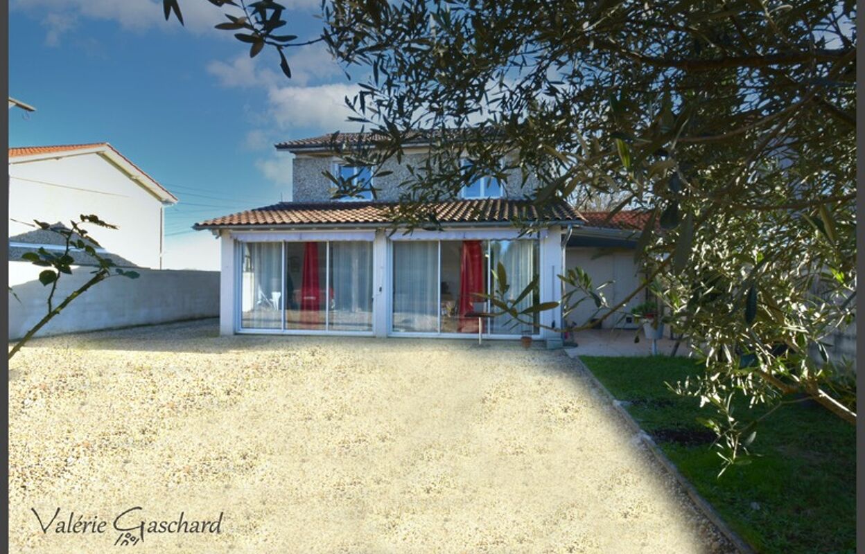 maison 5 pièces 135 m2 à vendre à Saint-Seurin-sur-l'Isle (33660)