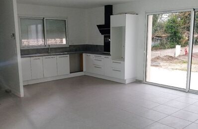 location maison 1 500 € CC /mois à proximité de Blanquefort (33290)