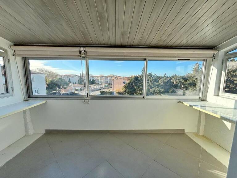 Superbe T3 traversant avec loggia et place de parking — photo 1