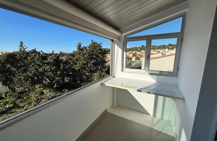 Superbe T3 traversant avec loggia et place de parking — photo 4
