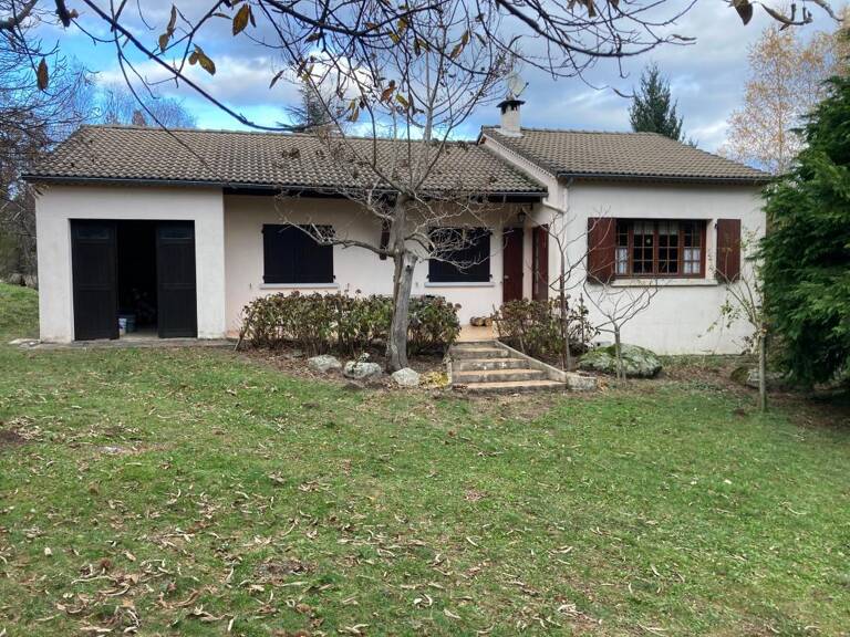 Maison individuelle de plein pied sur très beau terrain arboré — photo 1