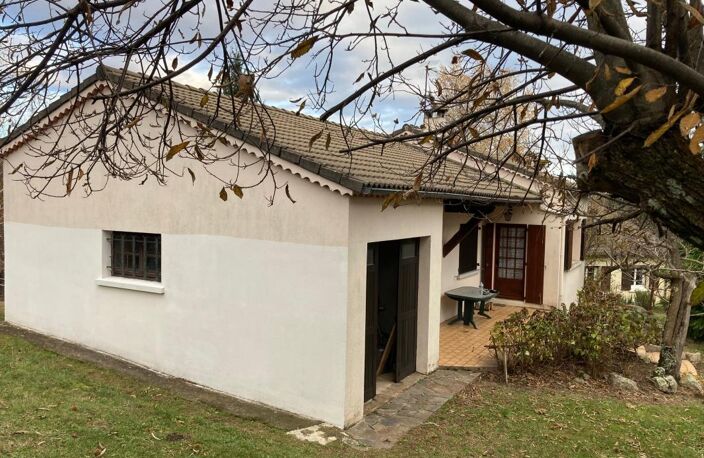 Maison individuelle de plein pied sur très beau terrain arboré — photo 3
