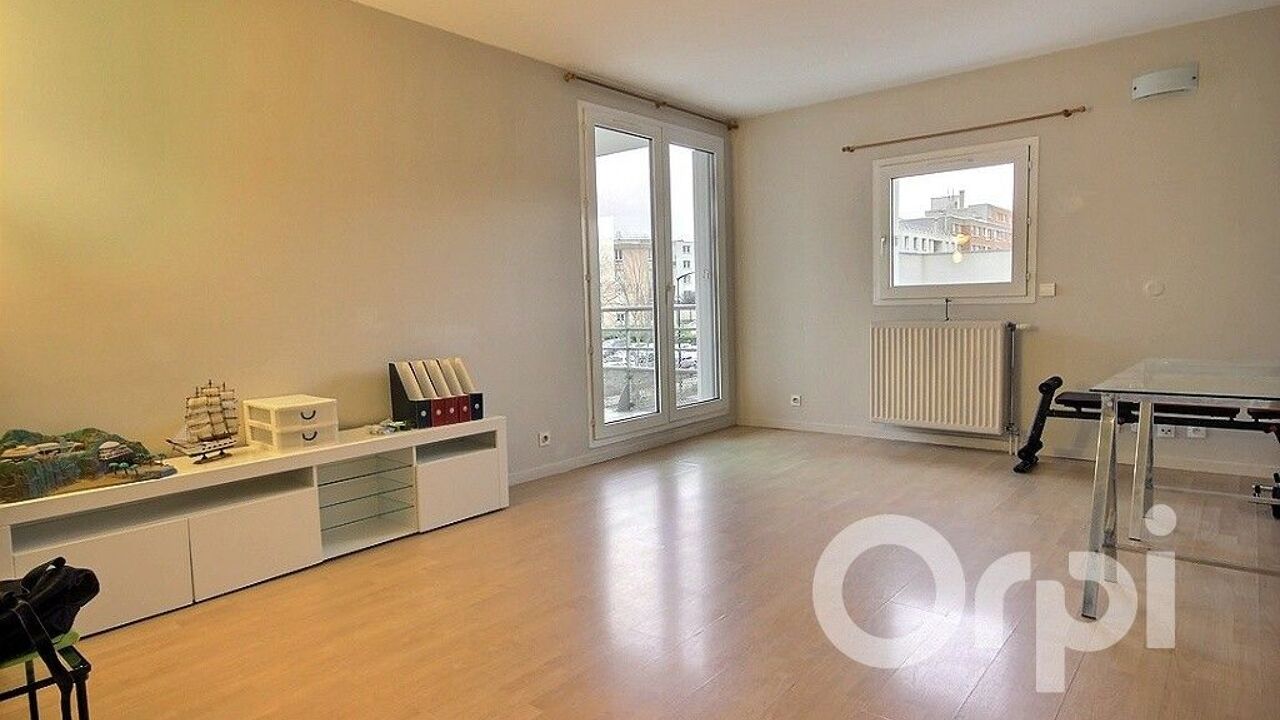 appartement 3 pièces 65 m2 à vendre à Élancourt (78990)