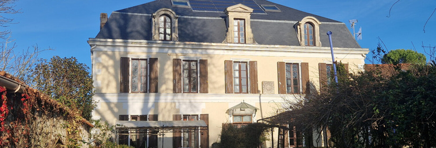 Maison 11 Pièces 340 m² à vendre à Surgères (17700)