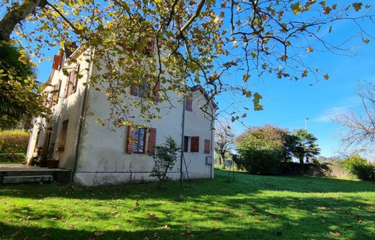 maison 6 pièces 188 m2 à vendre à Poursiugues-Boucoue (64410)